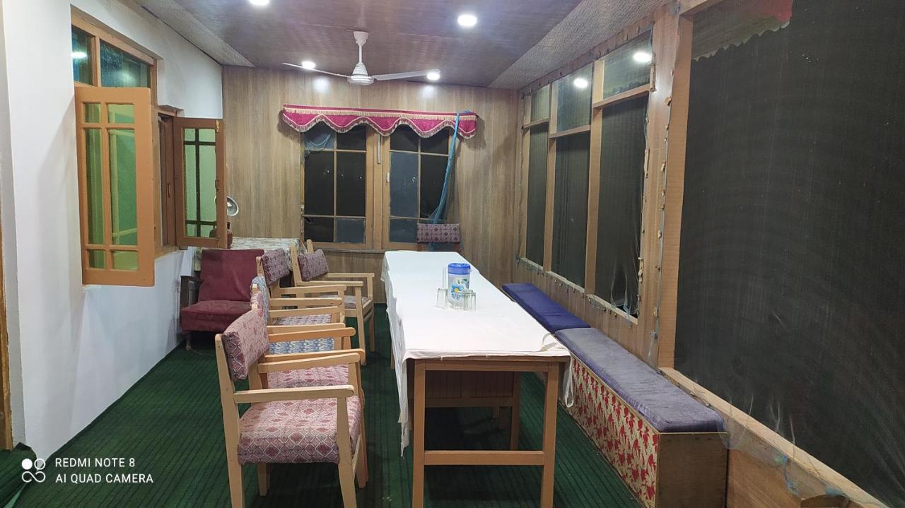 Srīnagar Hotel New Heaven Canal מראה חיצוני תמונה